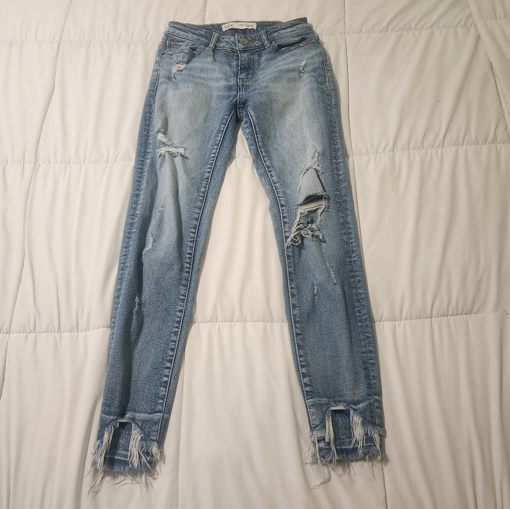 Stellah Blue Ankle Cropped Jeans with Natural Distressing